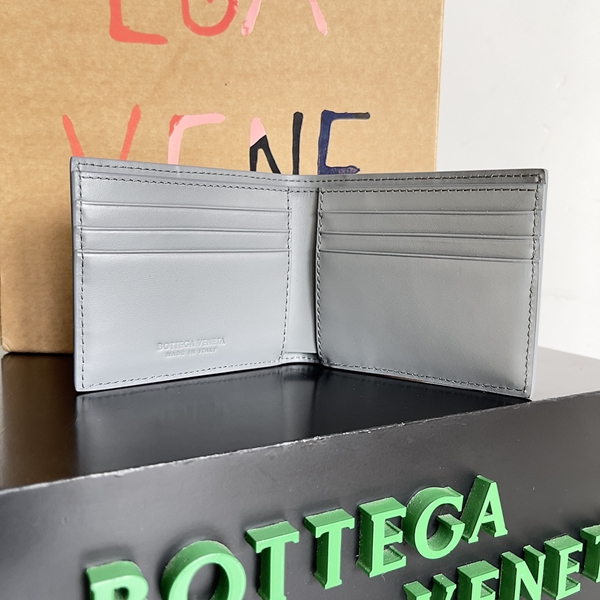 ボッテガヴェネタ財布コピー側面デザイン